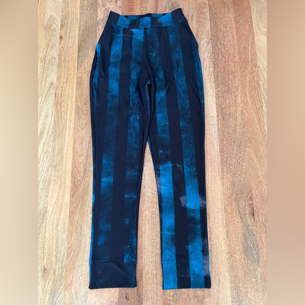 Blackmilk Cuffed Decayed Stripes - xs